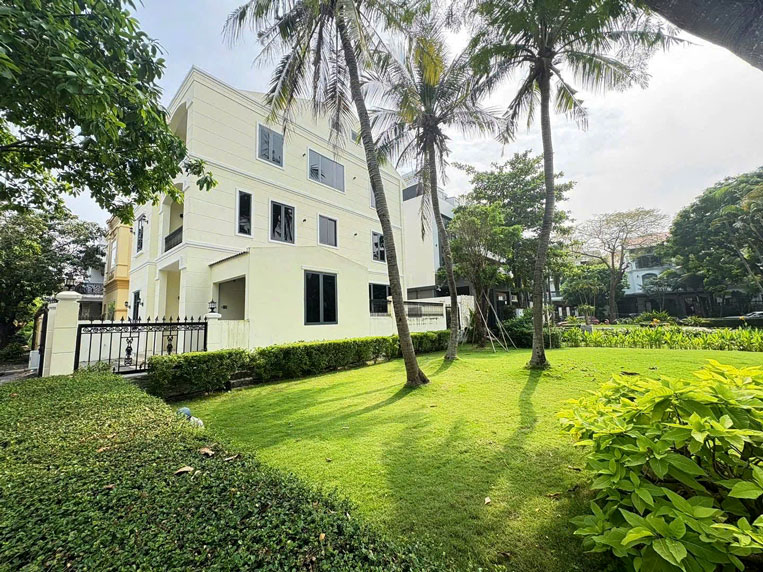 Biệt Thự Góc Công Viên B11 Nam Thông 1 Đường 22 Phú Mỹ Hưng